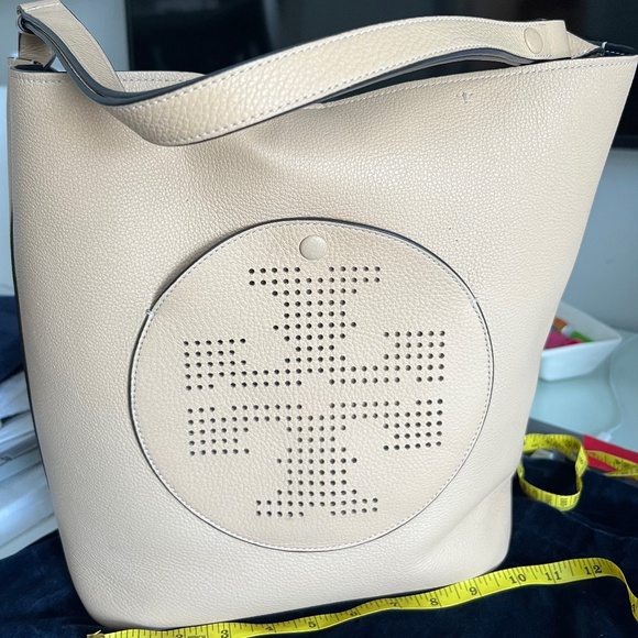 Tory Burch Tan Shoulder Bag - Picture 2 of 8